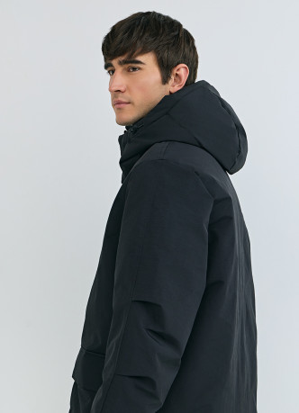 Утеплённая куртка с накладными карманами