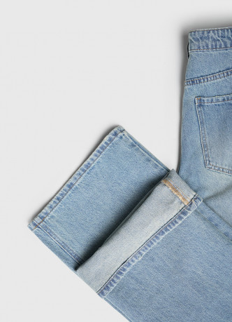 Широкие джинсы с высокой посадкой