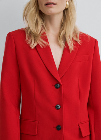 Однобортный приталенный жакет