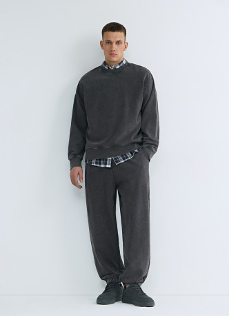 Свитшот с эффектом стирки