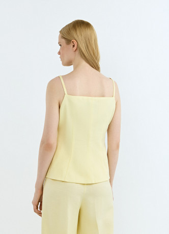 Жилет на тонких бретелях