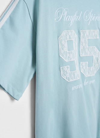 Футболка с аппликацией для девочек