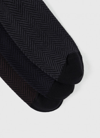 Высокие носки с узором