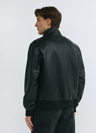 Бомбер из искусственной кожи