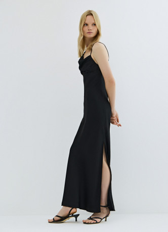 Платье миди с асимметричным вырезом