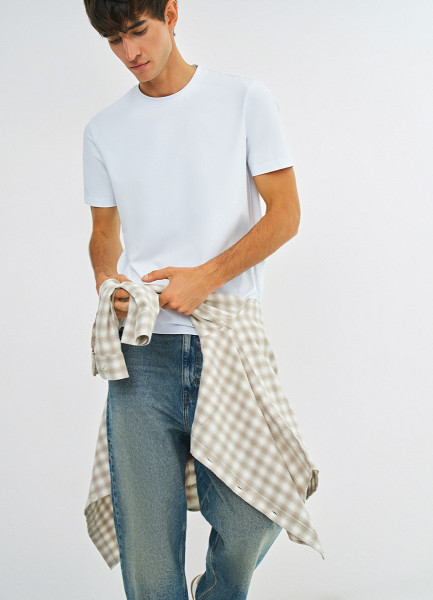 

Базовая футболка, Белый