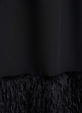 Платье мини с декором из перьев