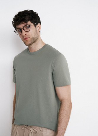 Базовая футболка