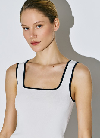 Вязаный топ с контрастной отделкой