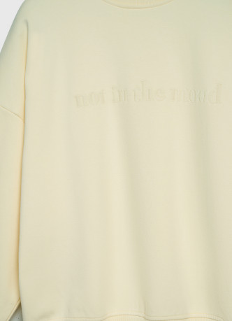 Свитшот с вышивкой