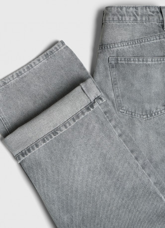 Джинсы со средней посадкой