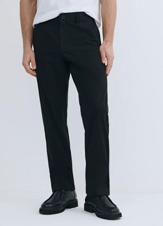 Базовые брюки-чиносы Regular