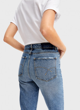 Джинсы Mom Fit