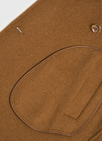 Длинное двубортное пальто с шарфом