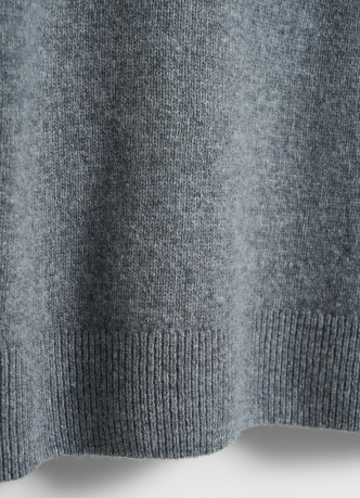 Джемпер из шерсти