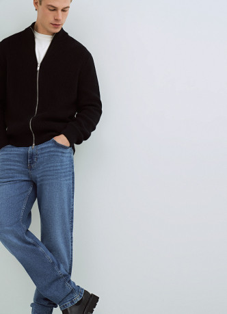 Зауженные джинсы