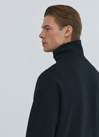 Толстовка с воротником-стойкой на молнии