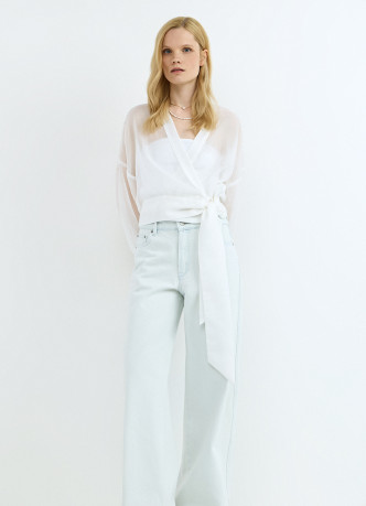 Широкие джинсы из плотного денима