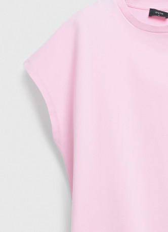 Футболка со спущенным плечом