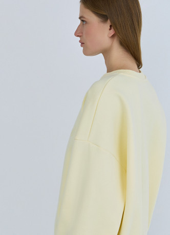 Свитшот с вышивкой