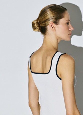 Вязаный топ с контрастной отделкой