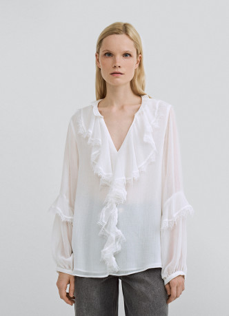 Блузка из шифона с рюшами