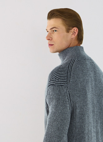 Джемпер с ангорой и шерстью