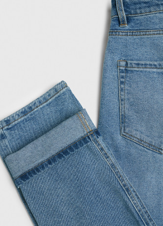 Зауженные джинсы