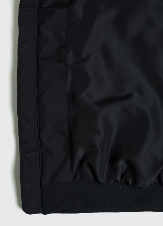 Утеплённая куртка с воротником-стойкой