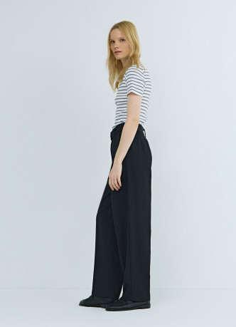 Зауженные брюки с поясом