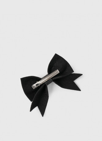 Заколка-бант с пайетками