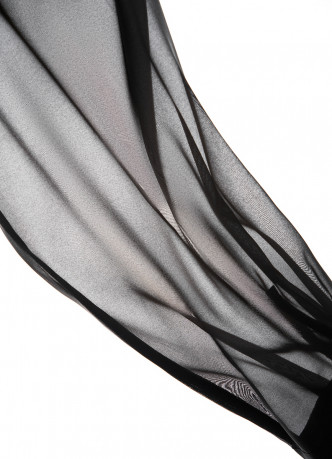 Полупрозрачная блузка из органзы с тонким поясом