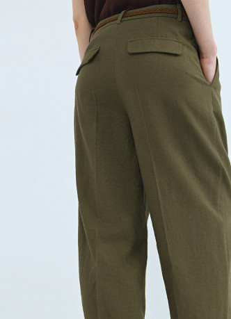 Зауженные брюки с поясом