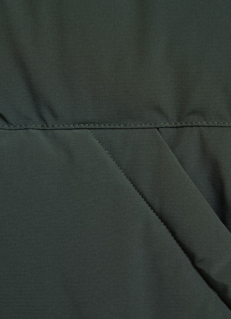 Удлинённая утеплённая куртка с капюшоном