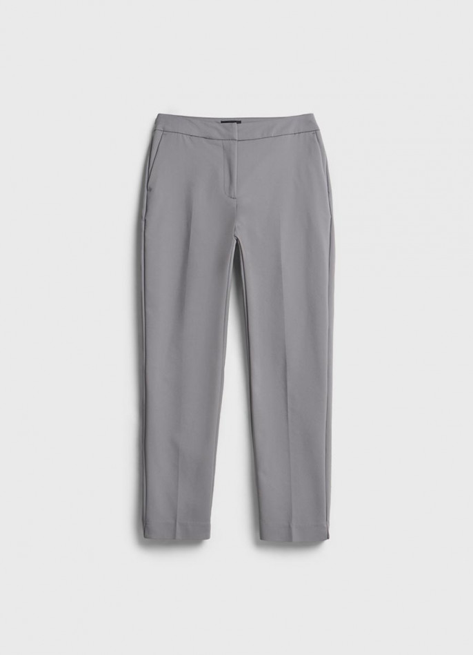 Зауженные прямые брюки