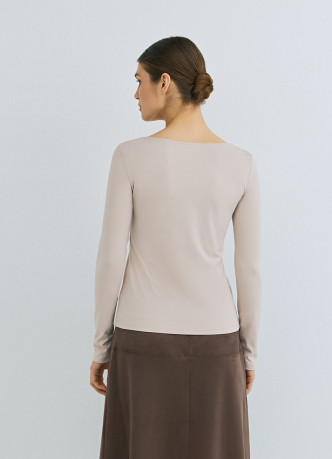 Лонгслив с квадратным вырезом