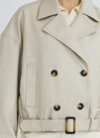 Короткое пальто из искуственной кожи