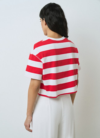 Укороченная футболка