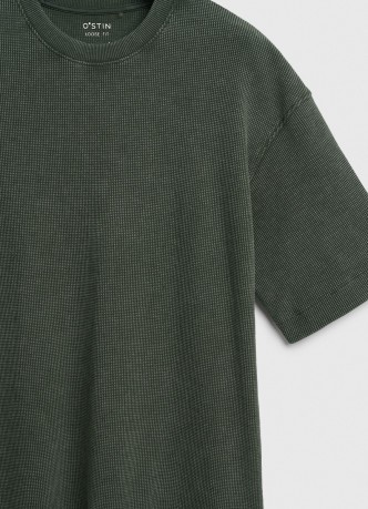 Футболка из структурной ткани