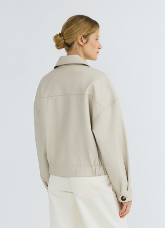 Короткое пальто из искуственной кожи