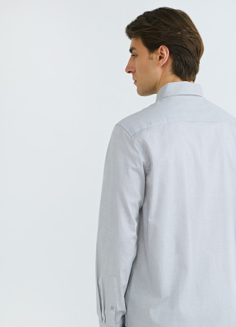 Рубашка из ткани шамбре