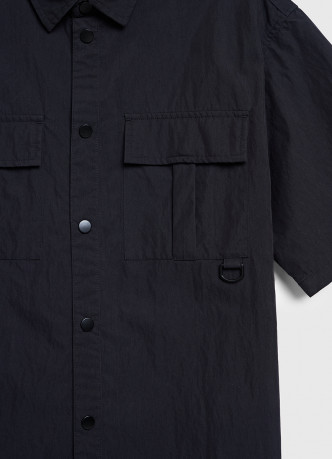 Рубашка с коротким рукавом и карманами для мальчиков