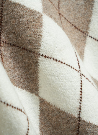 Джемпер с ромбами из пряжи с шерстью