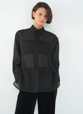 Полупрозрачная блузка из органзы с тонким поясом