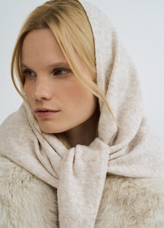 Вязаная косынка