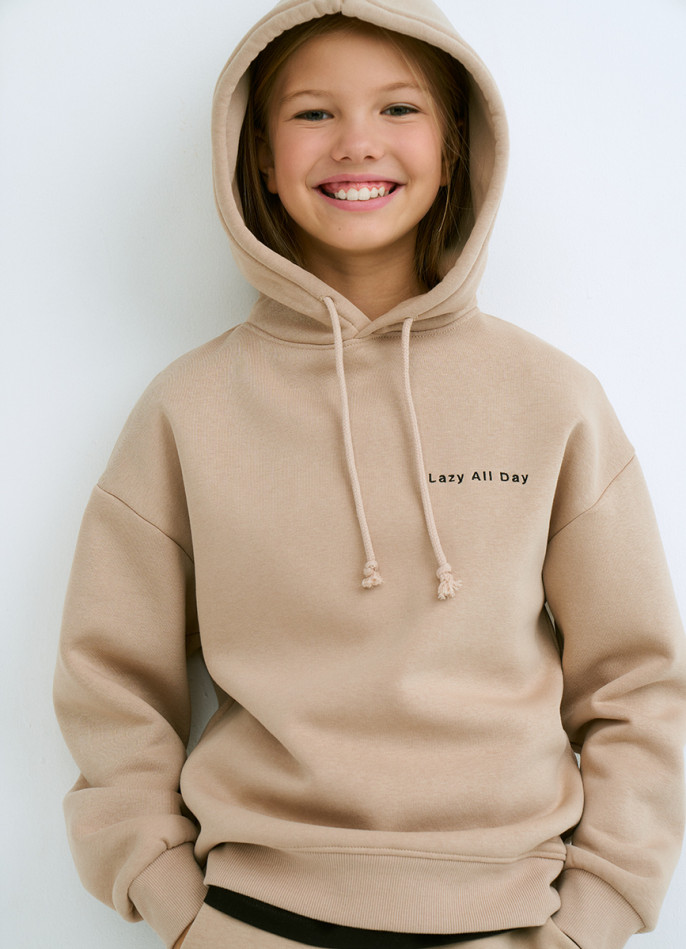 Худи с вышивкой для девочек