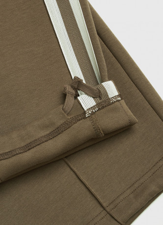 Трикотажные брюки с лампасами