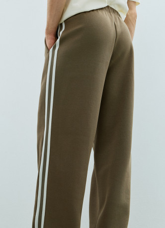 Трикотажные брюки с лампасами