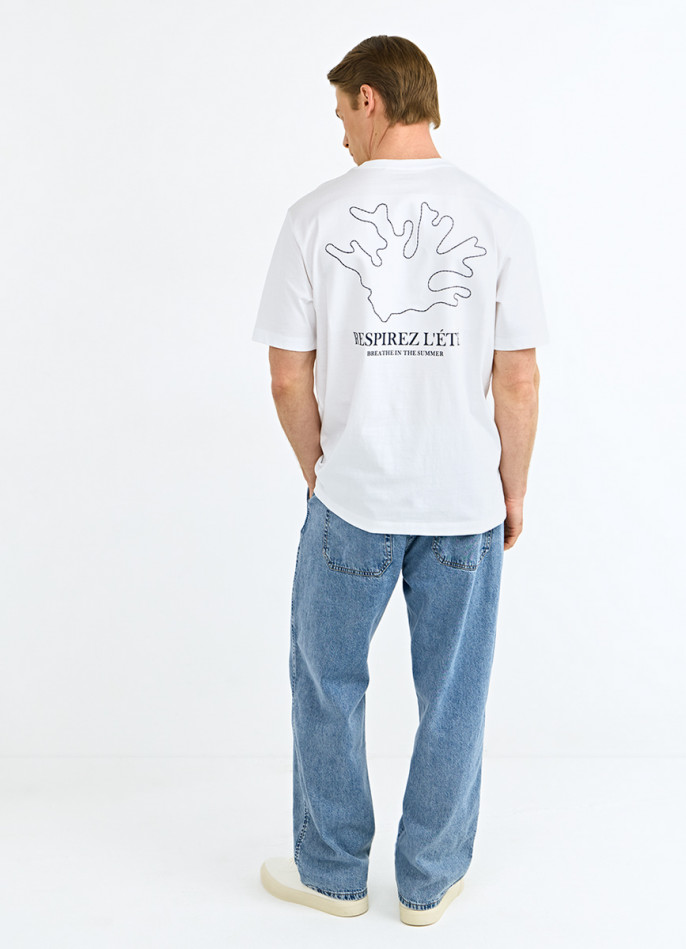 Футболка с вышивкой