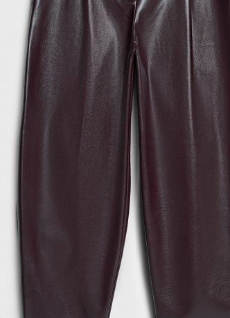 Брюки О-силуэта из искусственной кожи